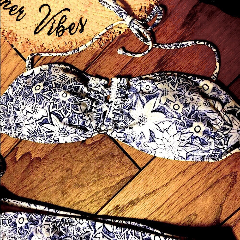 NWT 2 Chillies Australian Floral Bikini Swimsuit - Picture 3 of 6